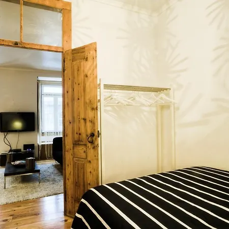 Bmyguest - Bairro Alto Charming Daire