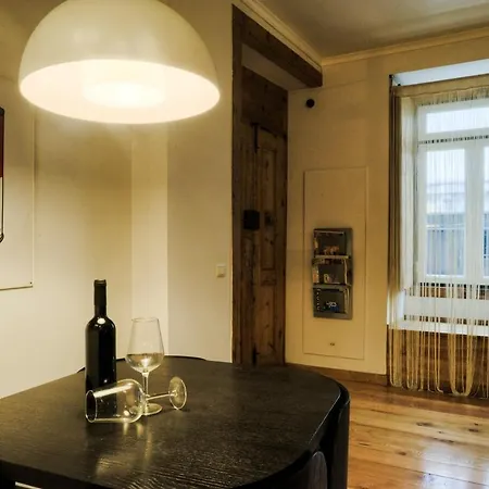 Bmyguest - Bairro Alto Charming Daire